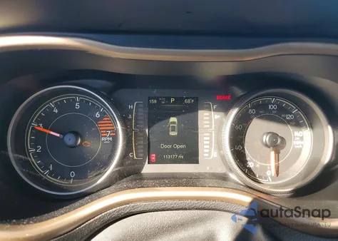 2016 Jeep Cherokee Latitude z USA, uszkodzony, nr VIN 1C4PJMCB0GW202845